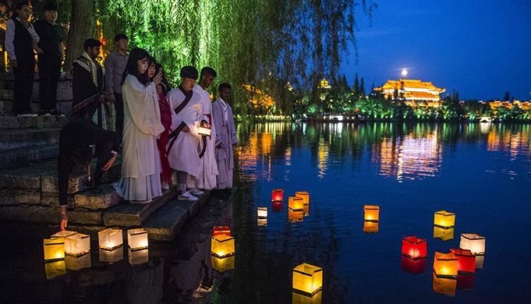 تعرف على مهرجان منتصف الخريف في الصين