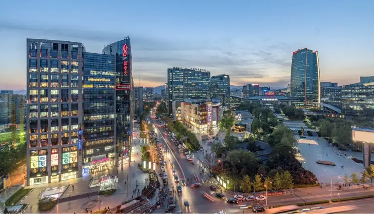 على ماذا يعتمد اقتصاد مدينة بكين