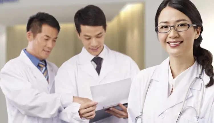 دراسة الطب في الصين