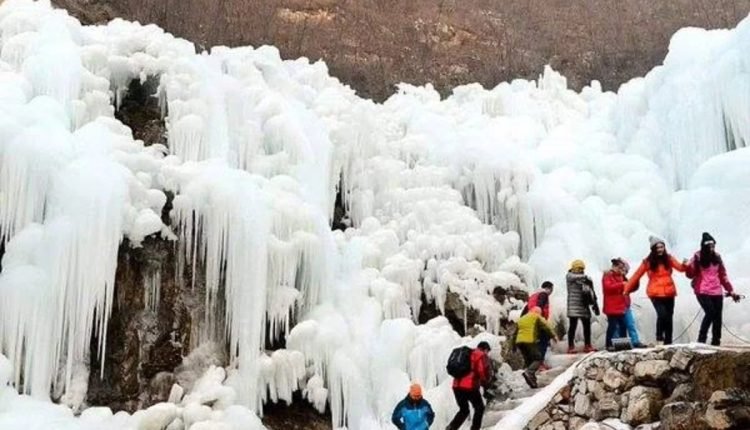 منطقة شلال الجليد في الصين