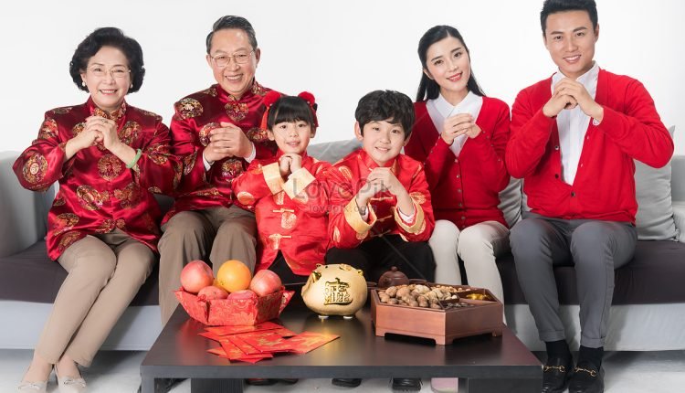 لماذا عيون الصينيين بهذا الشكل؟!