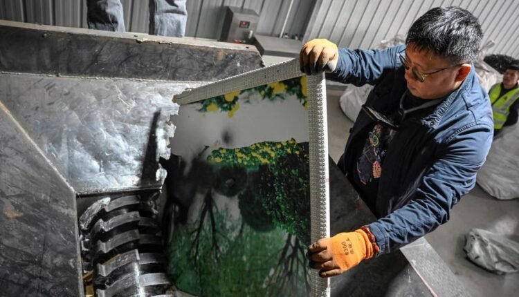 آلة "تطحن" ذكريات المُطلّقين لتوليد الكهرباء في الصين!