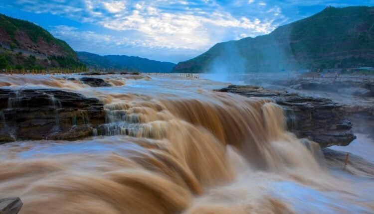 شلال هوكو في الصين